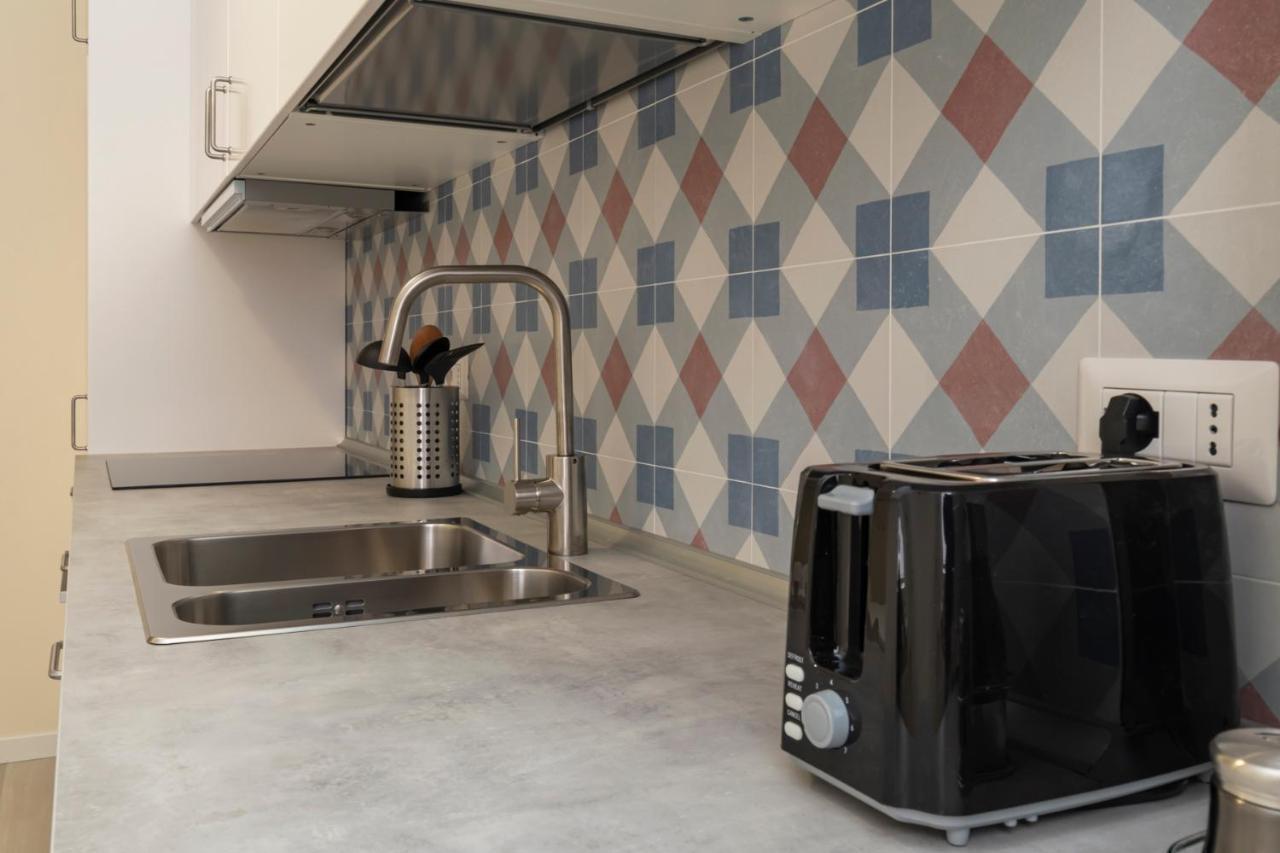 Joivy Modern 2Bed Flat With Balcony, 250M From M5 Foppa And M2 Sant'Agostino Apartment มิลาน ภายนอก รูปภาพ