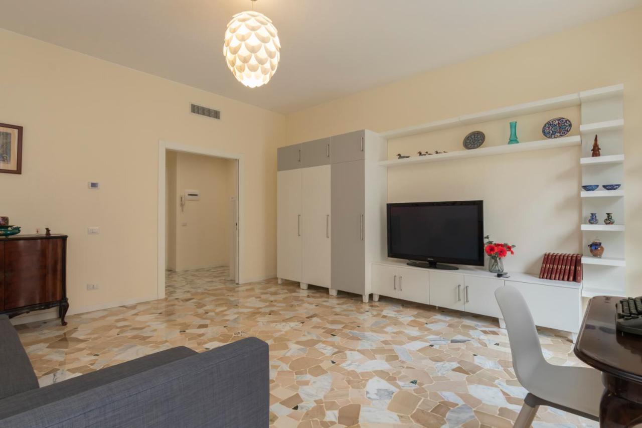 Joivy Modern 2Bed Flat With Balcony, 250M From M5 Foppa And M2 Sant'Agostino Apartment มิลาน ภายนอก รูปภาพ