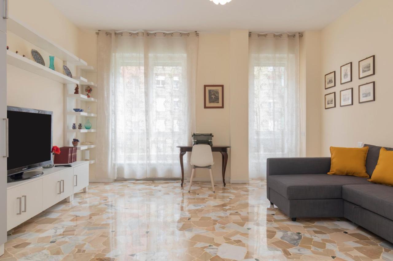 Joivy Modern 2Bed Flat With Balcony, 250M From M5 Foppa And M2 Sant'Agostino Apartment มิลาน ภายนอก รูปภาพ