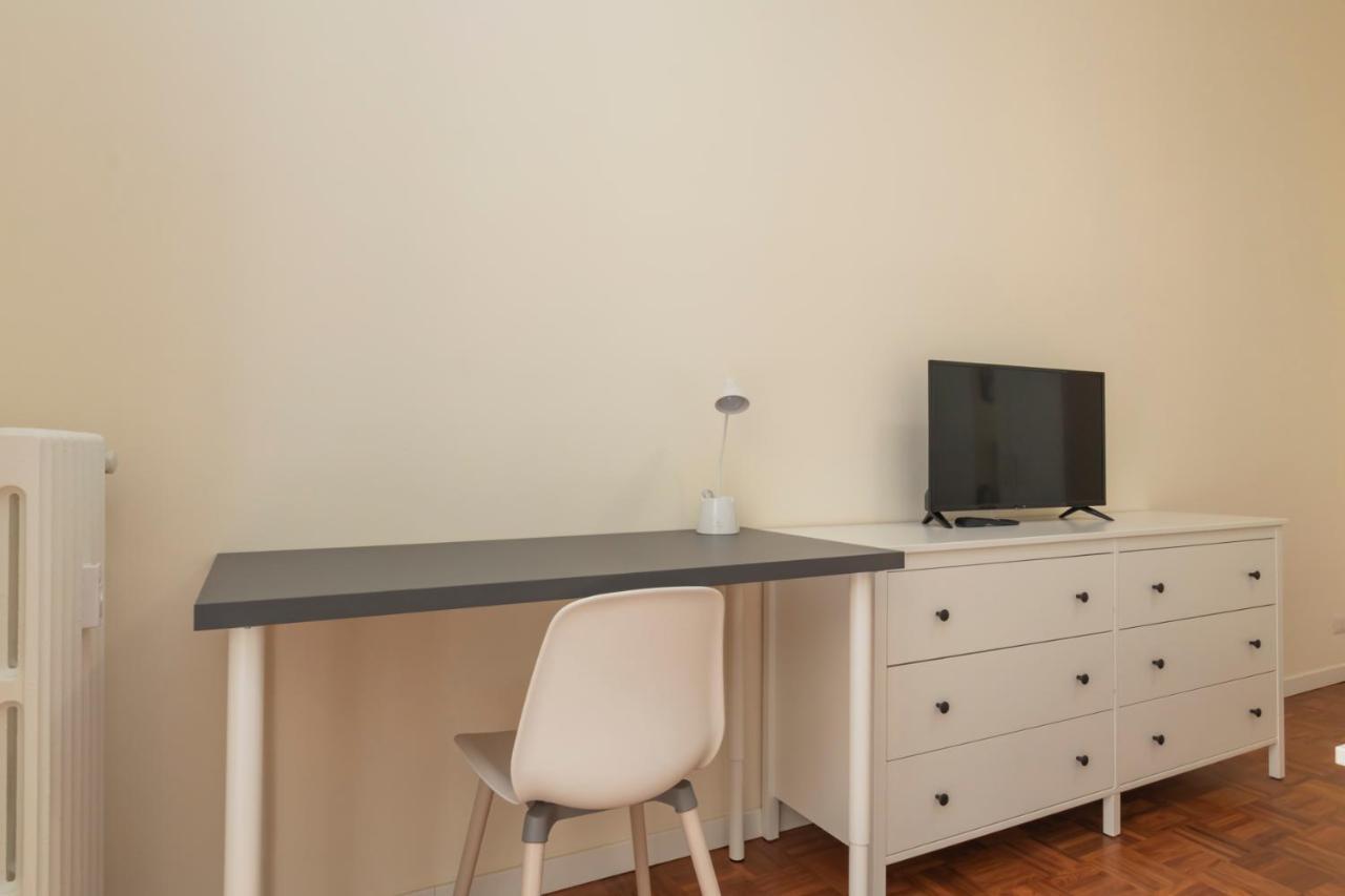 Joivy Modern 2Bed Flat With Balcony, 250M From M5 Foppa And M2 Sant'Agostino Apartment มิลาน ภายนอก รูปภาพ